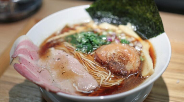 Odashi to Ginshari Chuka Soba Nito (おダシと銀しゃり 中華そば二兎)