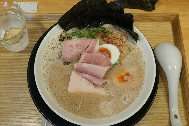 Menya Sakura (麺屋さくら)