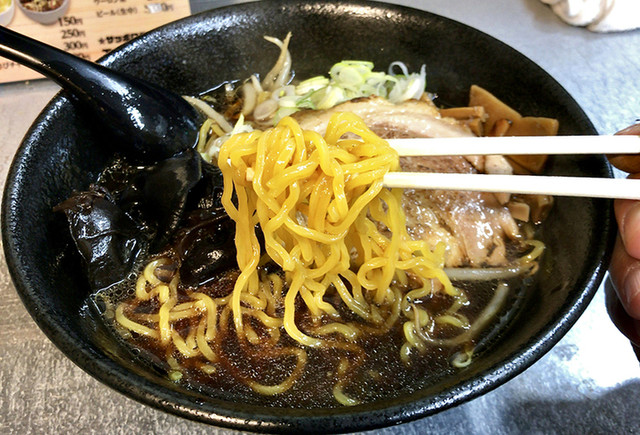 Sapporo Ramen Ezomen Rock Shinsakae (サッポロラーメン エゾ麺ロック 新栄店)