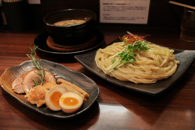 Menya Hanzo (麺家 半蔵)
