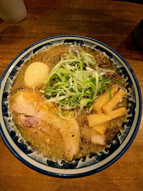 Menya Hakkaisan (麺屋 八海山)
