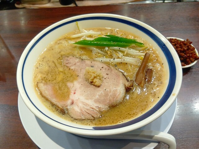NAKAGAWA Wazu (NAKAGAWA わず)