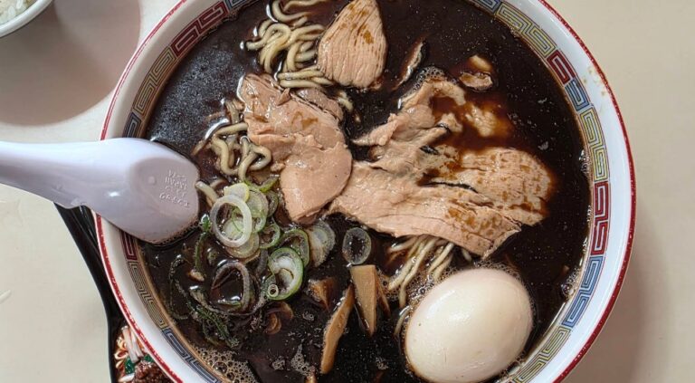 Hachiya Ramen Asahikawa Main Shop (蜂屋 旭川本店)