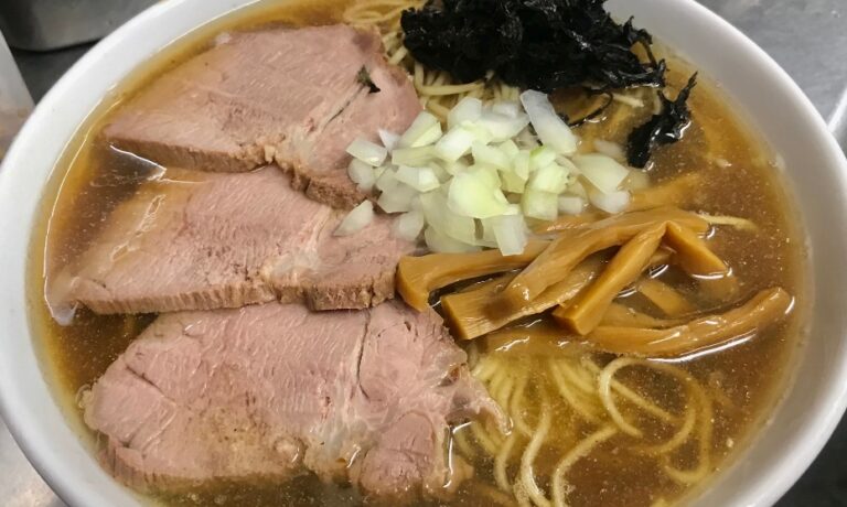 Niku Niboshi Chuka Soba Suzuki Ramen-ten (肉煮干中華そば 鈴木ラーメン店)