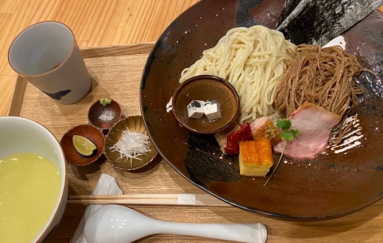 Iida Shoten (飯田商店)
