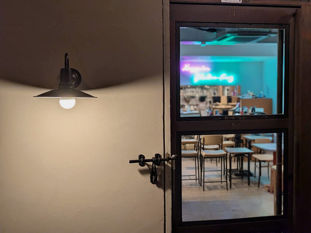 Dining room at Oh Nana! in Kanda, Tokyo