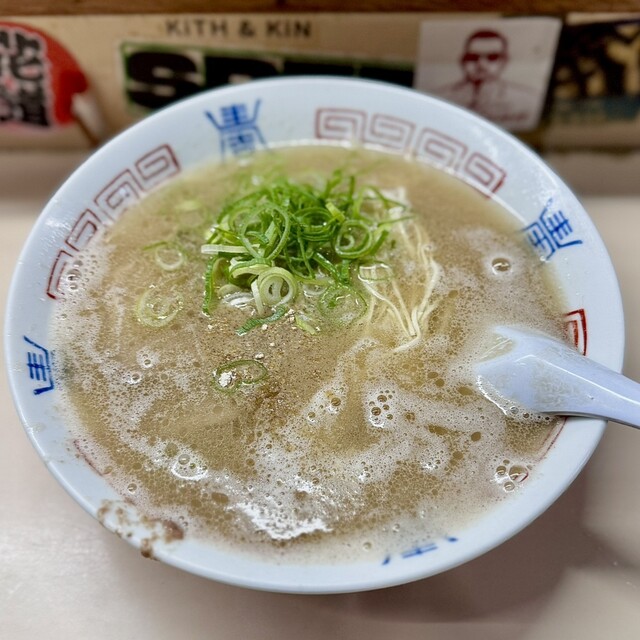 Hacchan Ramen (八ちゃんラーメン)