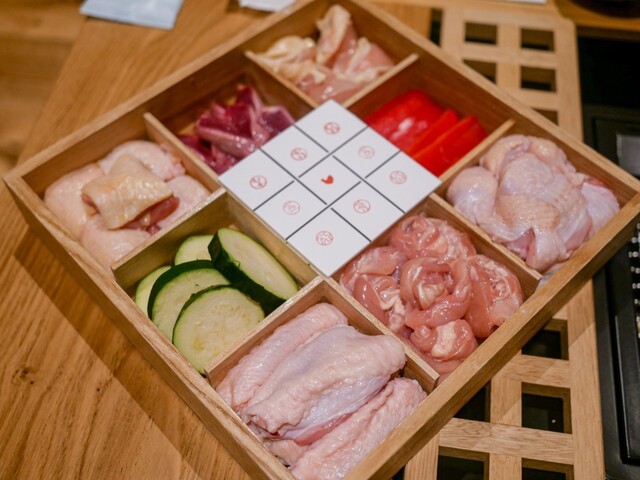 Toriyakiniku Kakoi (鶏焼き肉 囲)