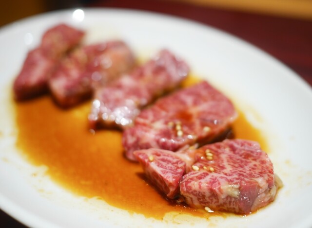 Sumibi Yakiniku Hontosaya (炭火焼肉 本とさや)