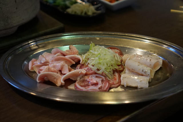 Shio Hormon Sumiraku (塩ホルモン 炭楽)