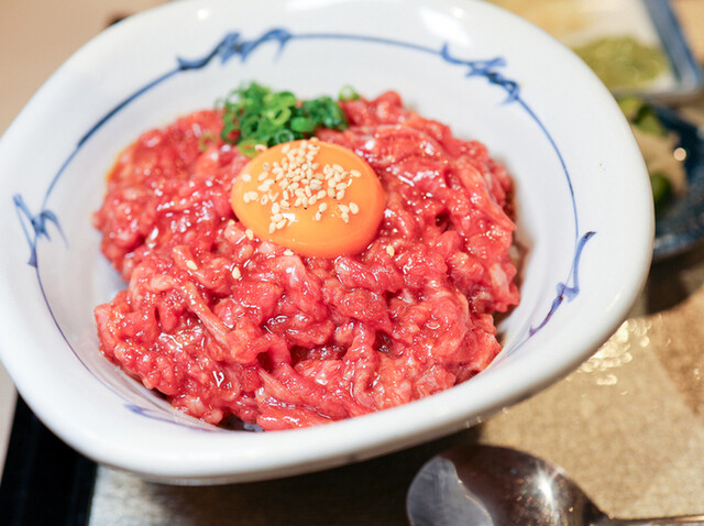 Gyusashi to Yakiniku Kotora Kurisu Road-ten (牛刺しと焼肉 仔虎 クリスロード店)