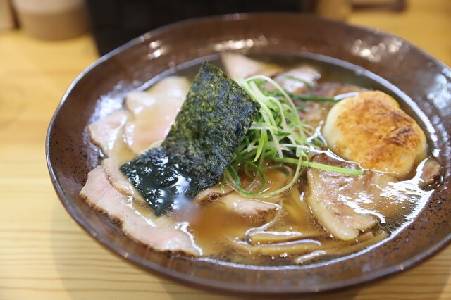 Isato (彩哲)