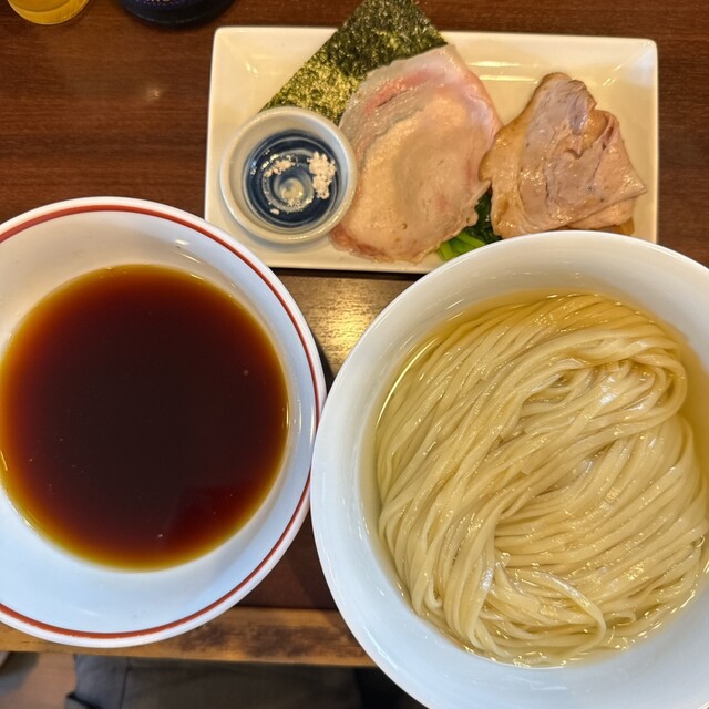 Tomonomoto (とものもと)