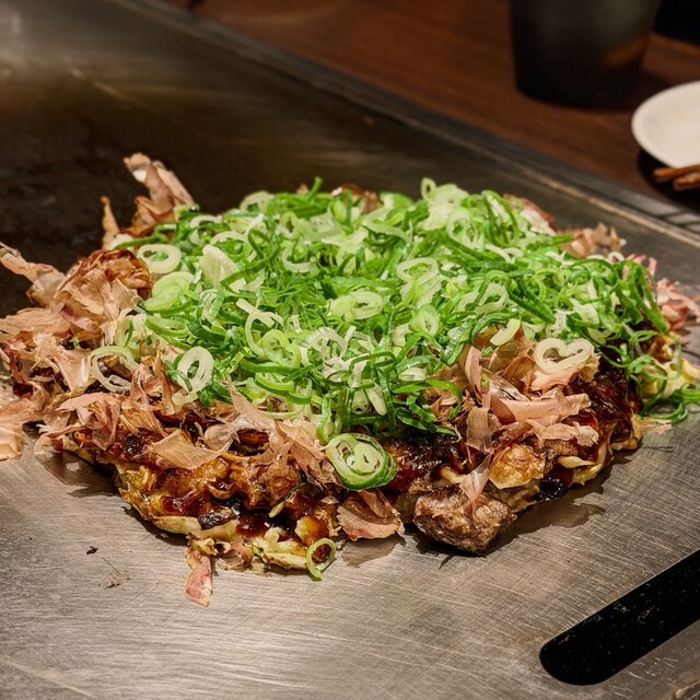 Toda Wataru’s Okonomiyaki Santekan (戸田亘のお好み焼 さんて寛)