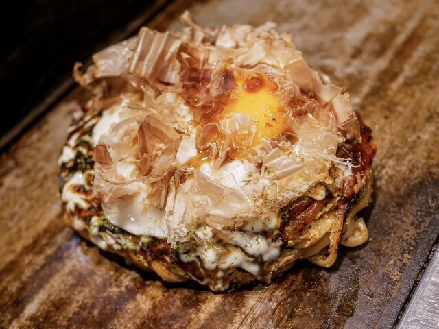 Okonomiyaki Momiji (お好み焼きもみじ)